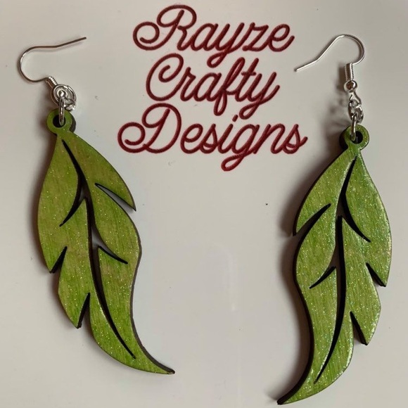 Jewelry - Lime green shimmer feathers